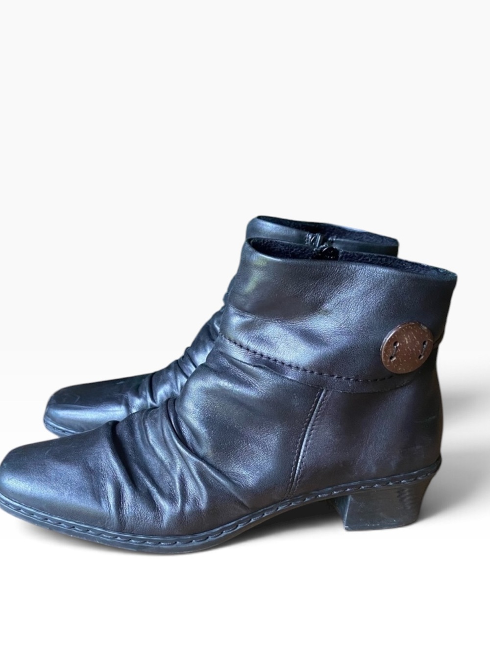 Rieker "Kendra' Ruched Zip Black Leather Ankle Bootie size 40 square toe